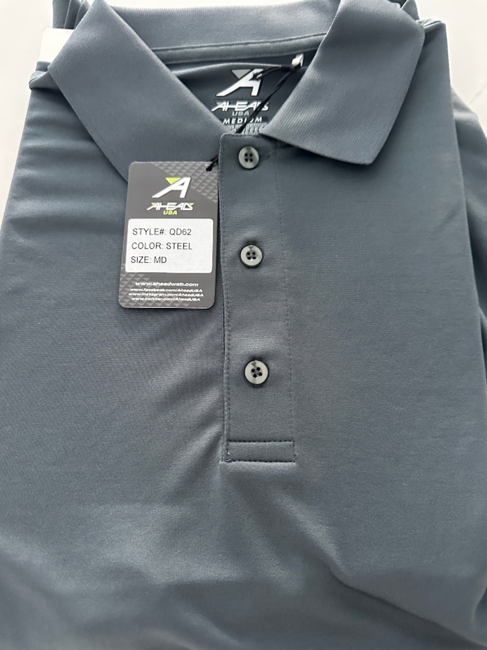 Brad new Mens golf shirt Medium by Ahead USA